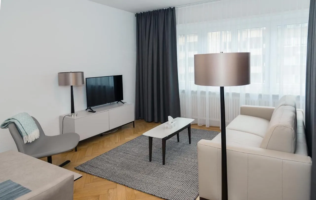 Zurich Furnished Homes מלון דירות